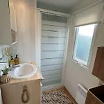 Seacottage7008 *