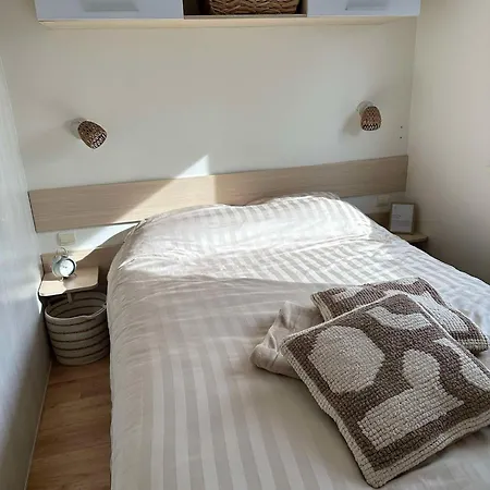 Seacottage7008